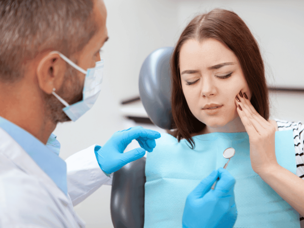 Emergency dentistry at Smile Lounge Dentistry in Milton
