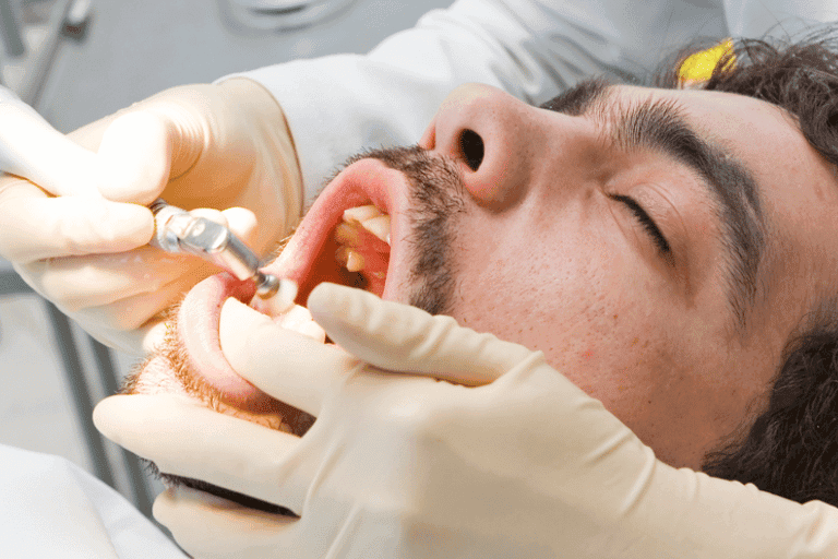Emergency dentistry at Smile Lounge Dentistry in Milton